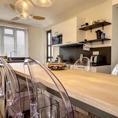 Sunkissed - Brand New Beach Apartment Located 50M From Beach Flic en Flac Luaran gambar