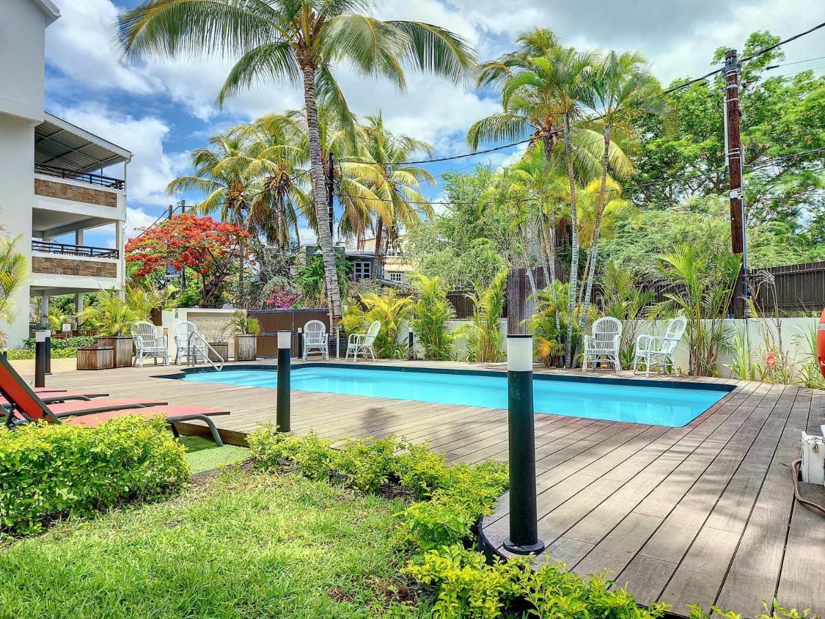 Sunkissed - Brand New Beach Apartment Located 50M From Beach Flic en Flac Luaran gambar