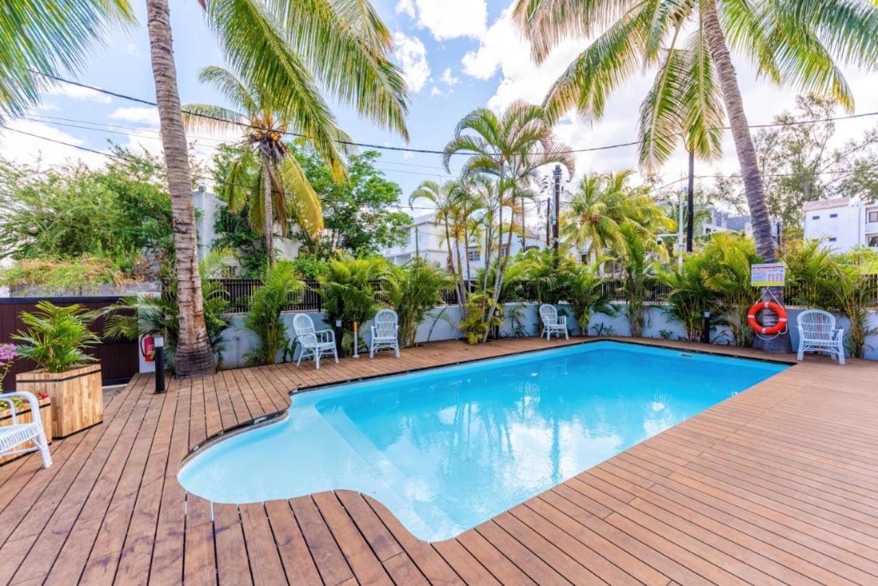 Sunkissed - Brand New Beach Apartment Located 50M From Beach Flic en Flac Luaran gambar