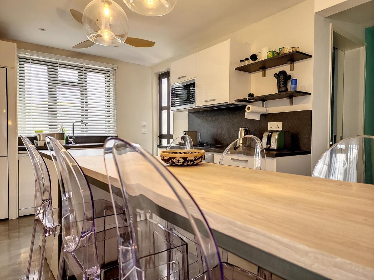 Sunkissed - Brand New Beach Apartment Located 50M From Beach Flic en Flac Luaran gambar