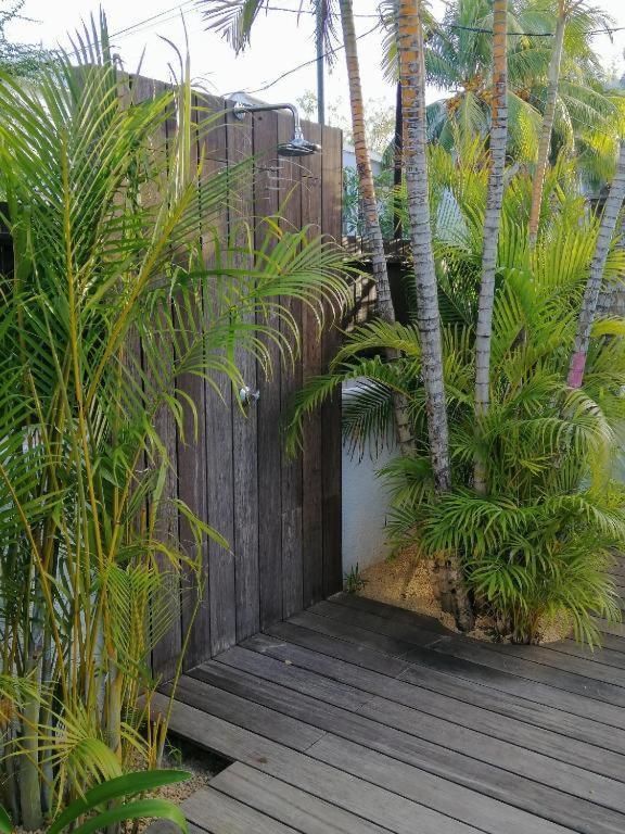 Sunkissed - Brand New Beach Apartment Located 50M From Beach Flic en Flac Luaran gambar