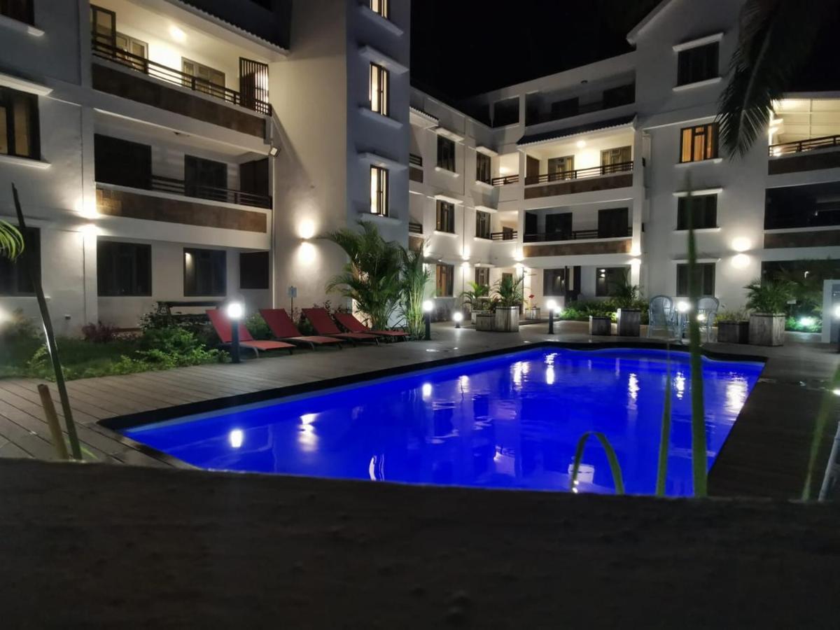 Sunkissed - Brand New Beach Apartment Located 50M From Beach Flic en Flac Luaran gambar
