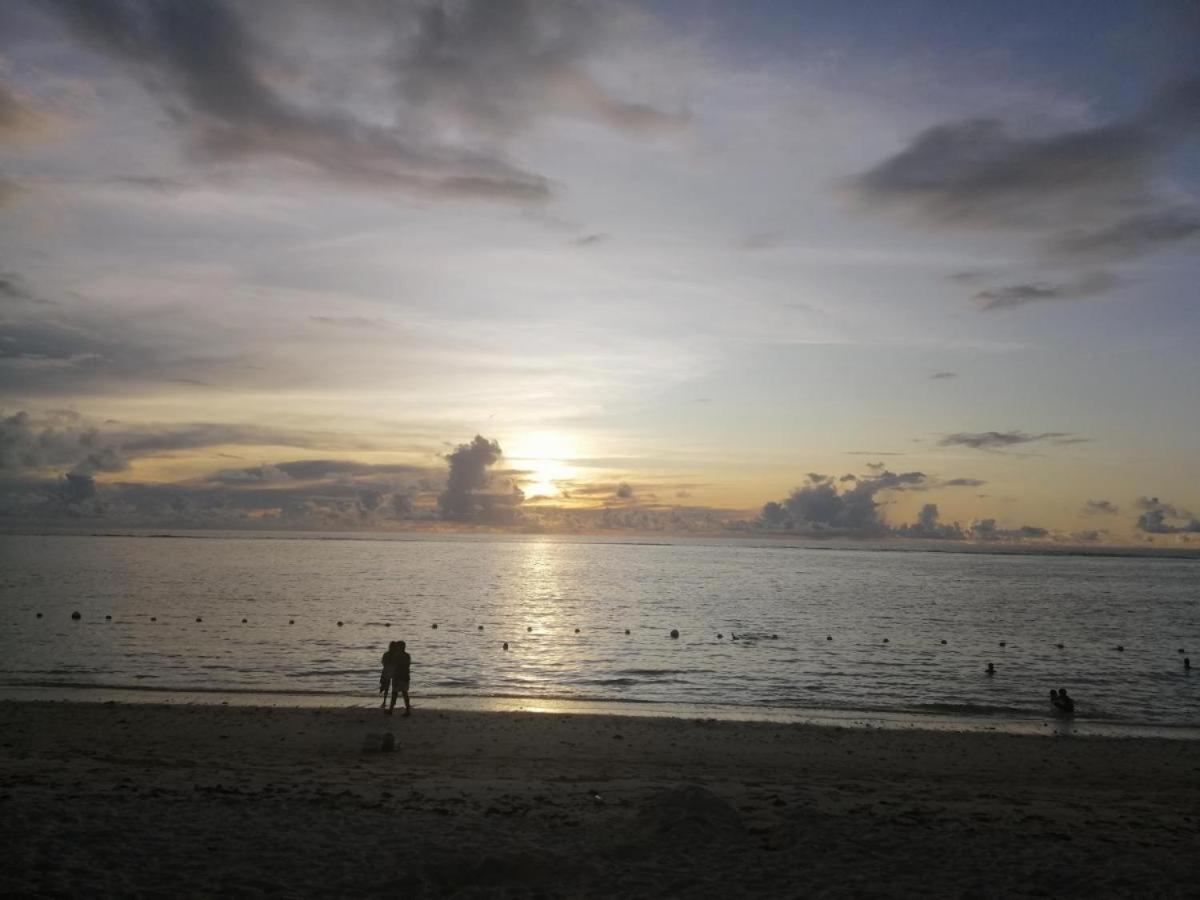 Sunkissed - Brand New Beach Apartment Located 50M From Beach Flic en Flac Luaran gambar