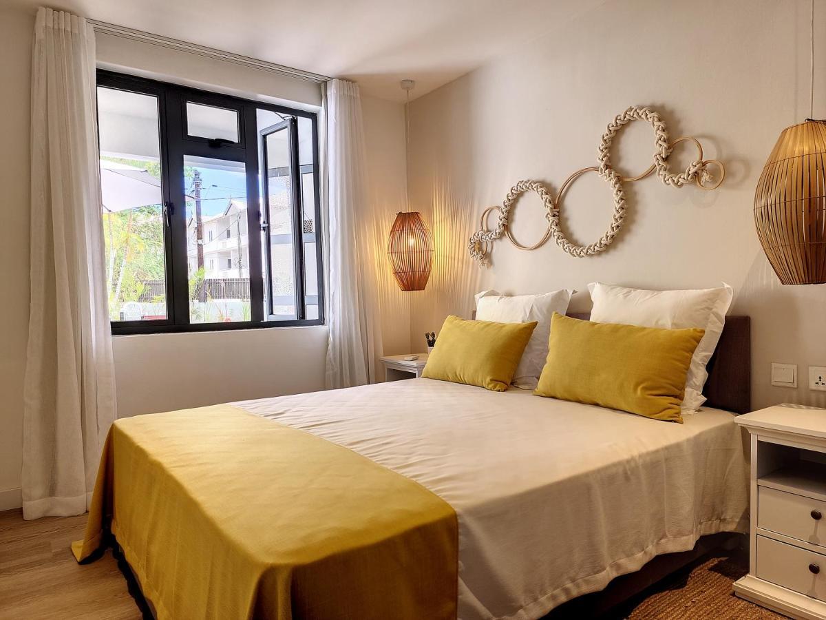 Sunkissed - Brand New Beach Apartment Located 50M From Beach Flic en Flac Luaran gambar