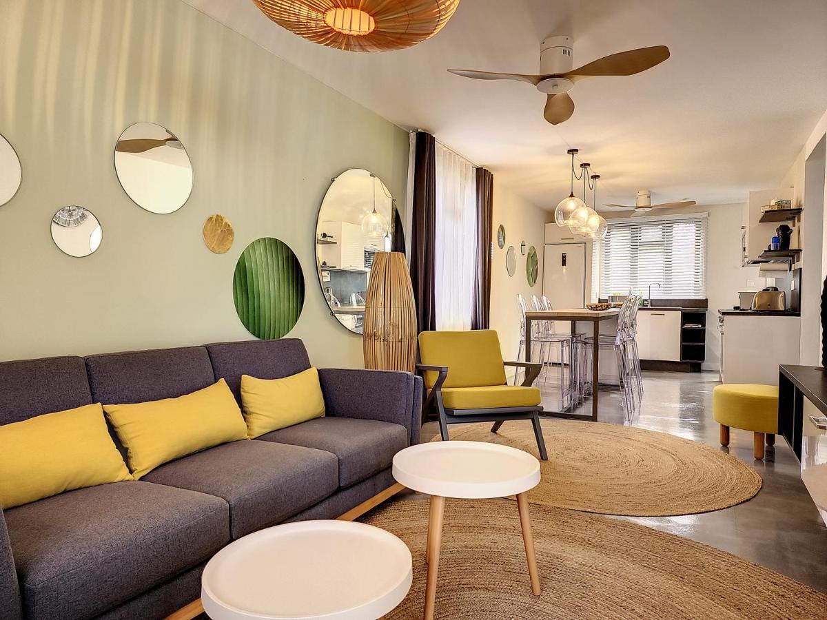 Sunkissed - Brand New Beach Apartment Located 50M From Beach Flic en Flac Luaran gambar